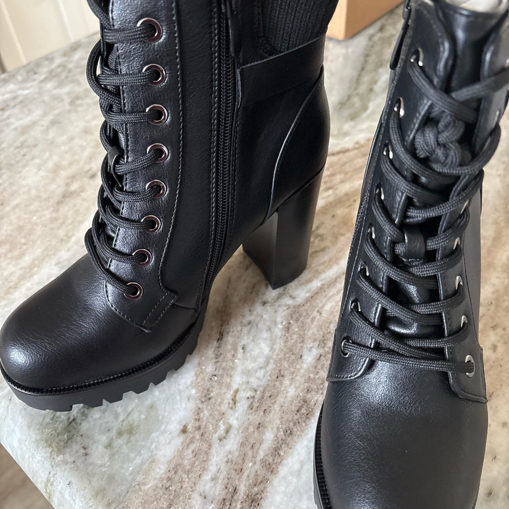 Black Women's Lace-Up Ankle Boots